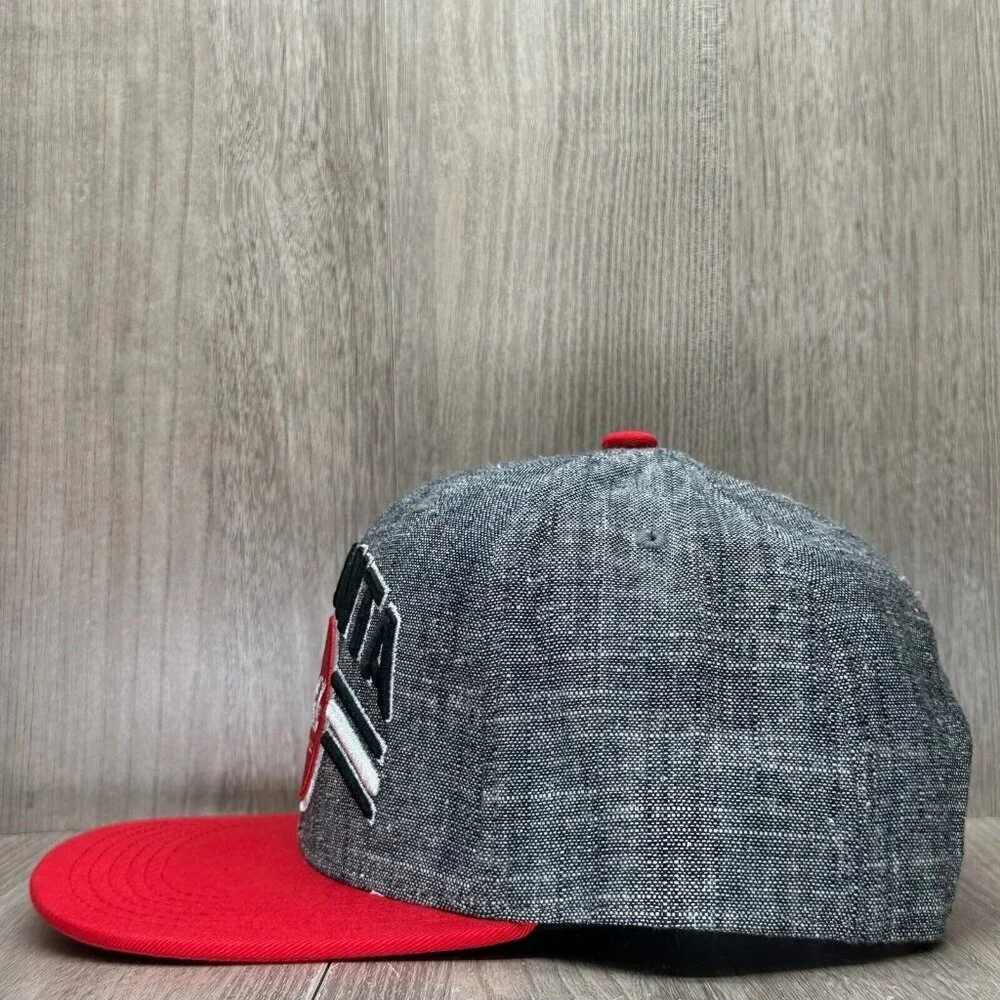 Coca Cola Cap Hat OS Drink Coca Cola In Bottles Atlanta Snap Back Gray Red - Picture 2 of 7